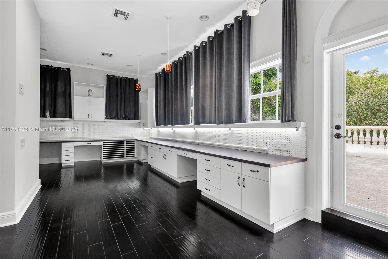 SUNILAND ESTATES 1ST ADDN - Residential