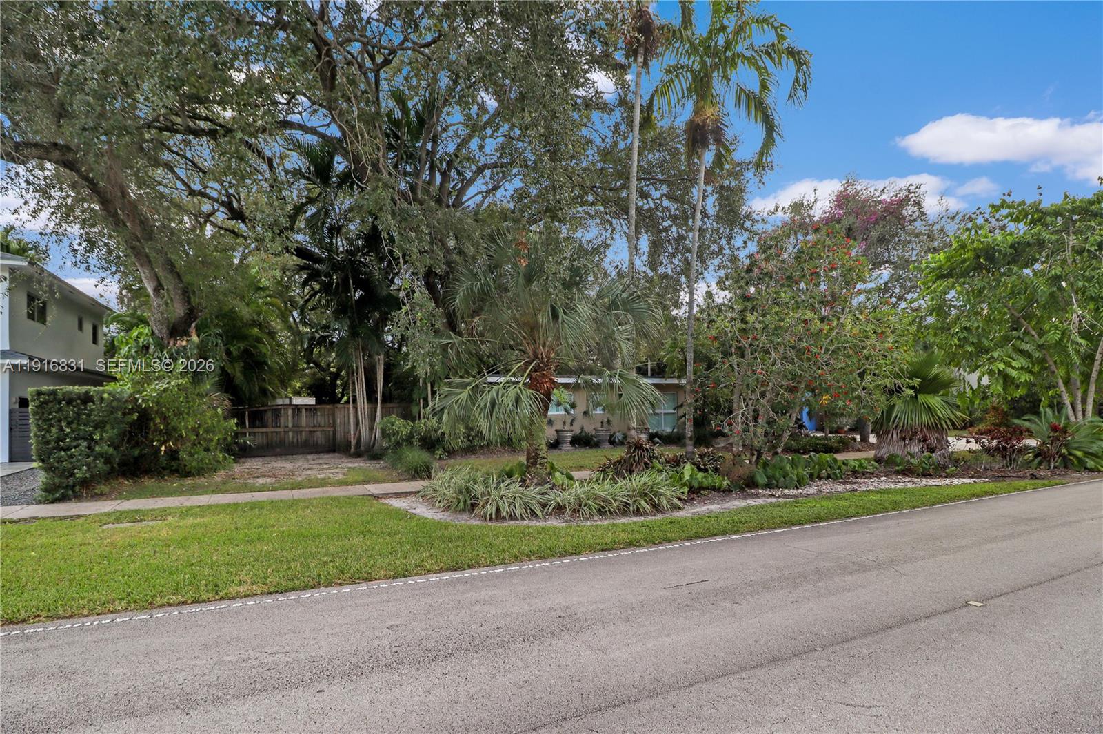 KENDAL RANCHES - Residential