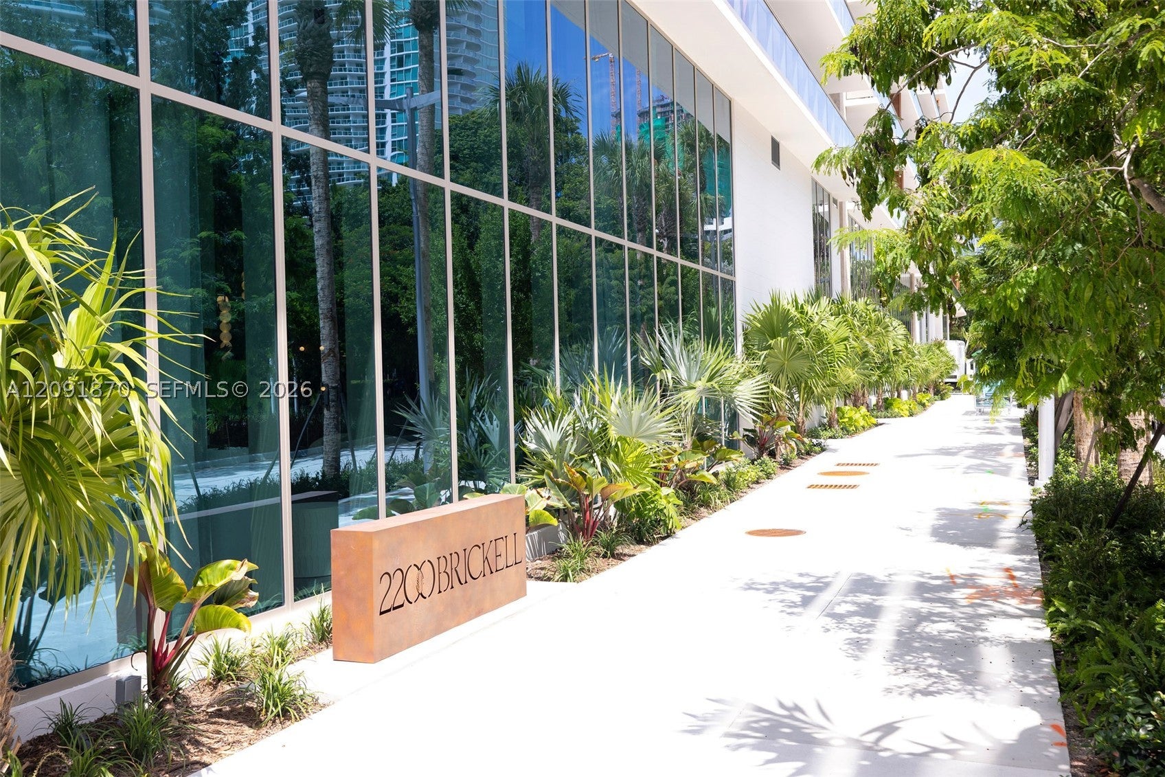 2200 Brickell Ave 206