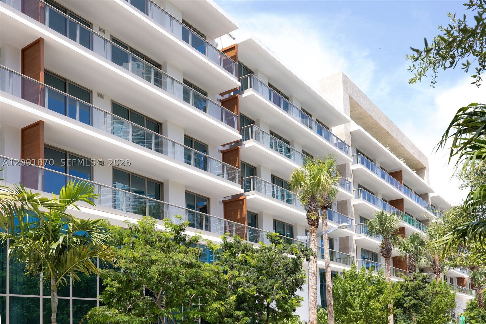 2200 Brickell Ave 206