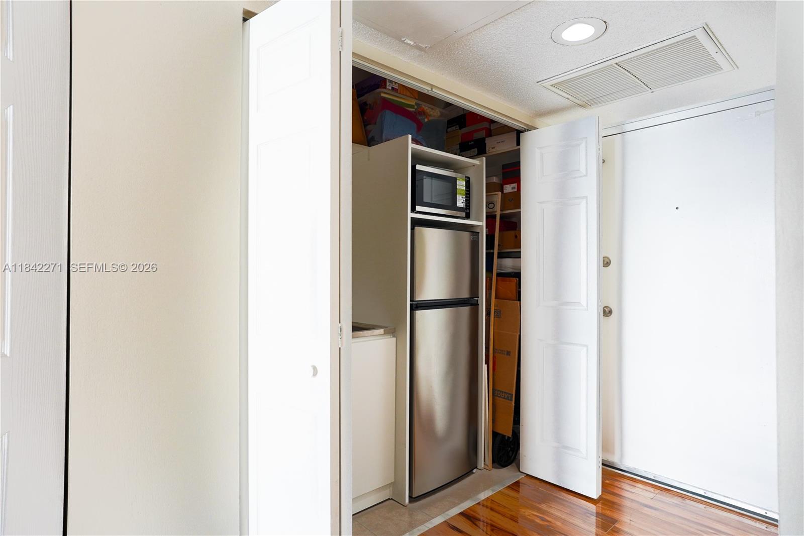 JOCKEY CLUB CONDO - Residential