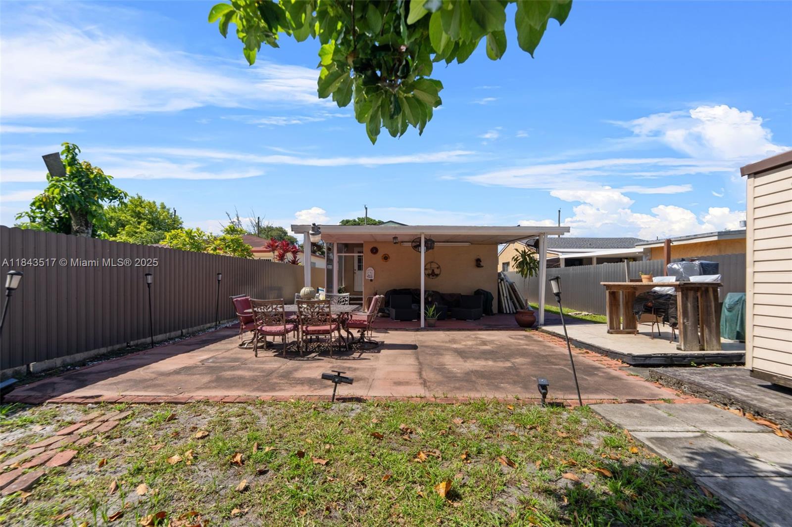 HIALEAH HEIGHTS - Residential