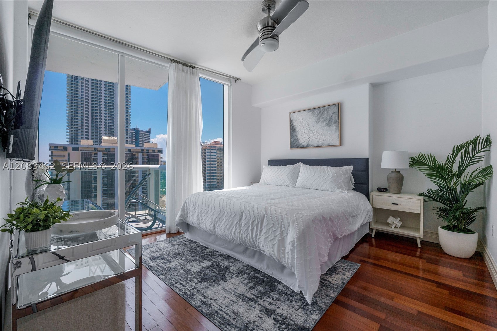 6515 Collins Ave 1405, Miami Beach, FL, 33141/$800,000 4 6515 Collins Ave 1405