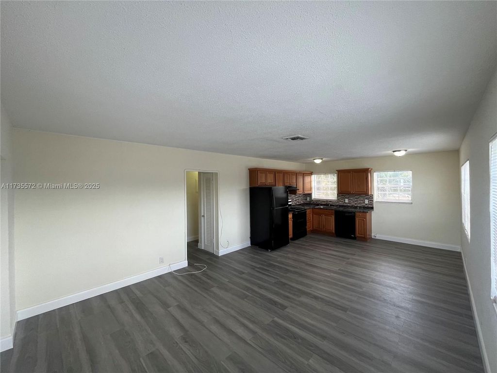 Photo of 5420 NE 22nd Ter #26, Fort Lauderdale, FL 33308 (MLS # A11735572)