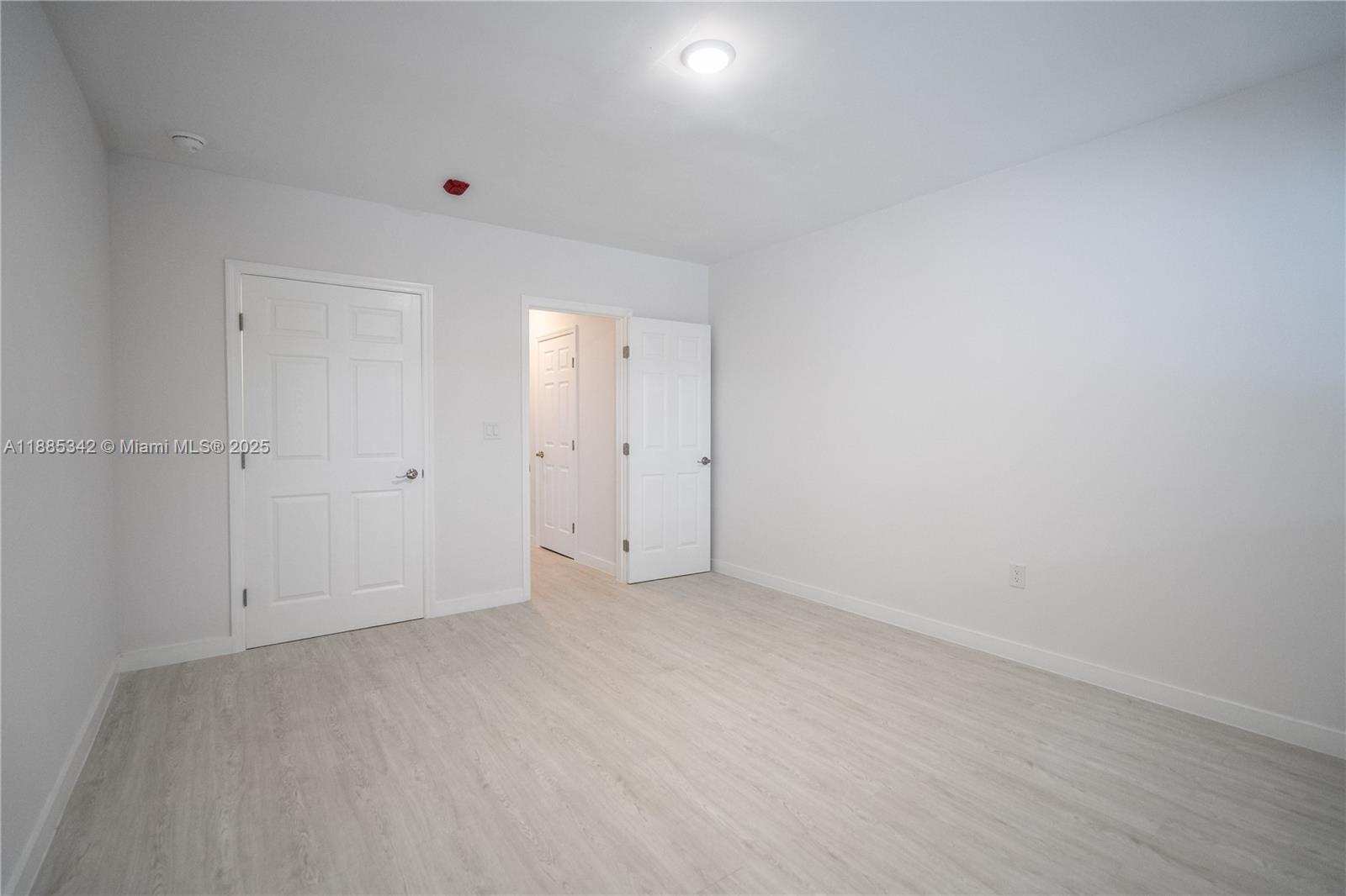 BAY HARBOR ISLAND - Residential Lease