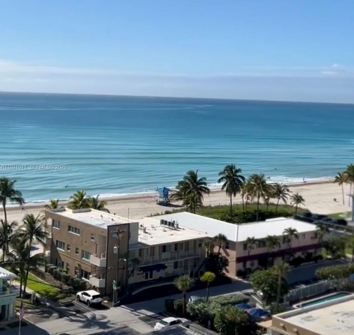 OXFORD TOWERS CONDO - Residential Lease