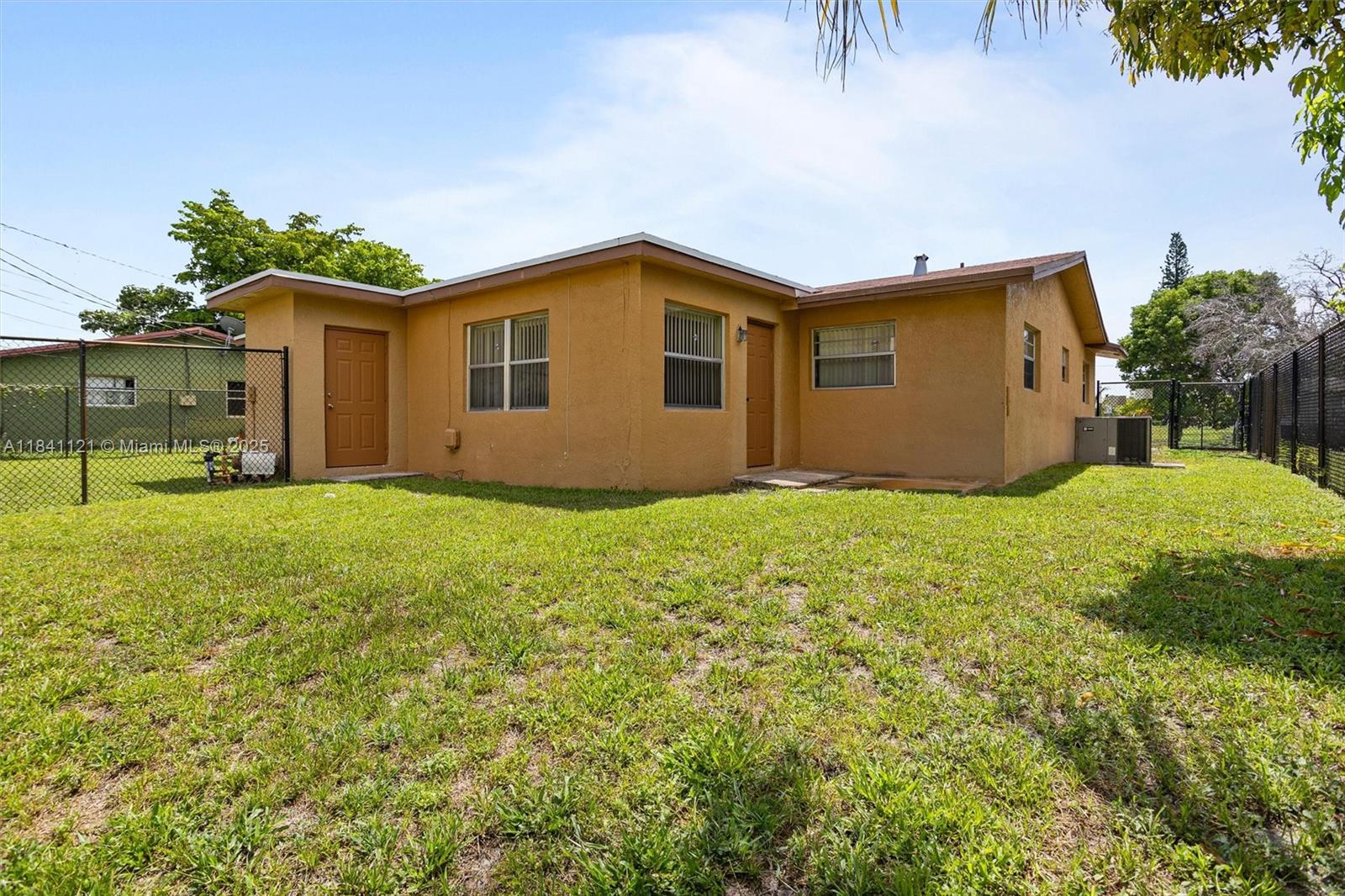 SUNSHINE VILLAS - Residential Income