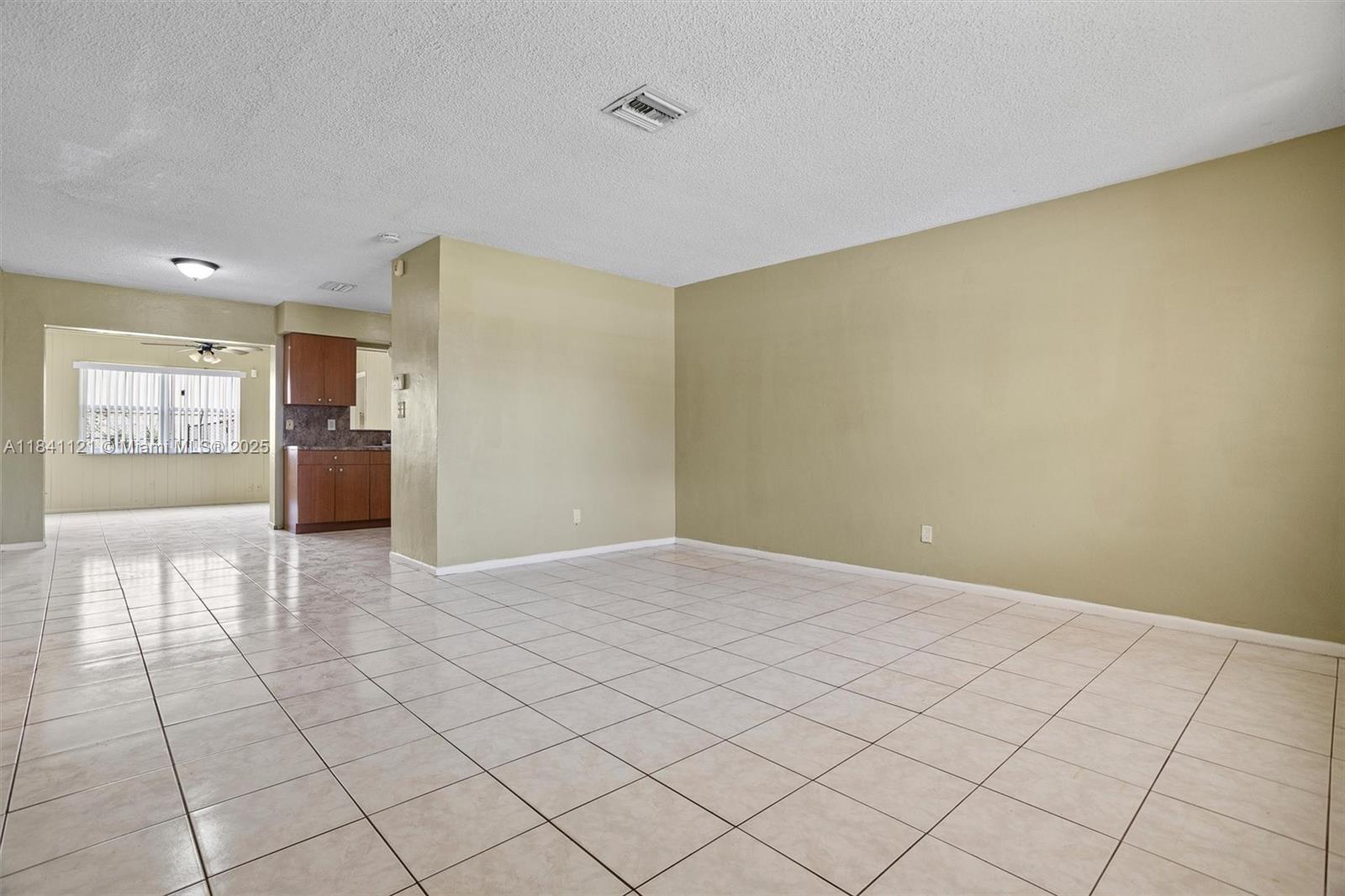 SUNSHINE VILLAS - Residential Income