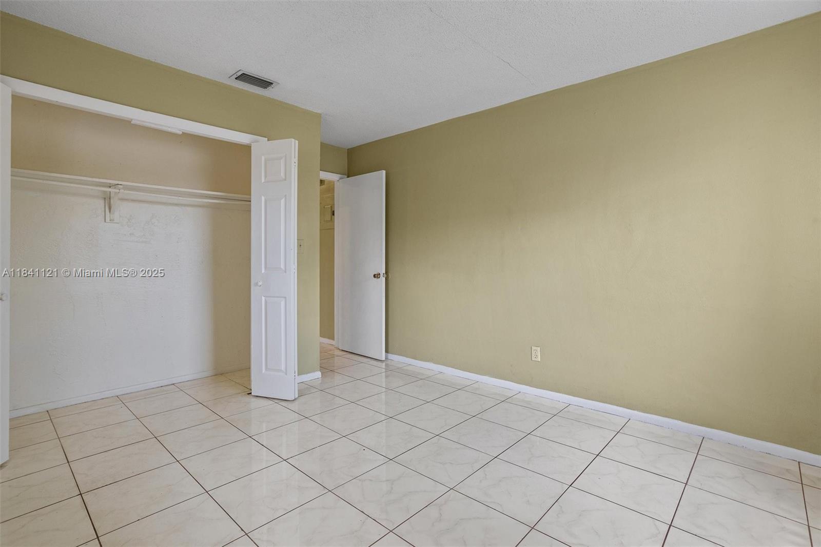 SUNSHINE VILLAS - Residential Income