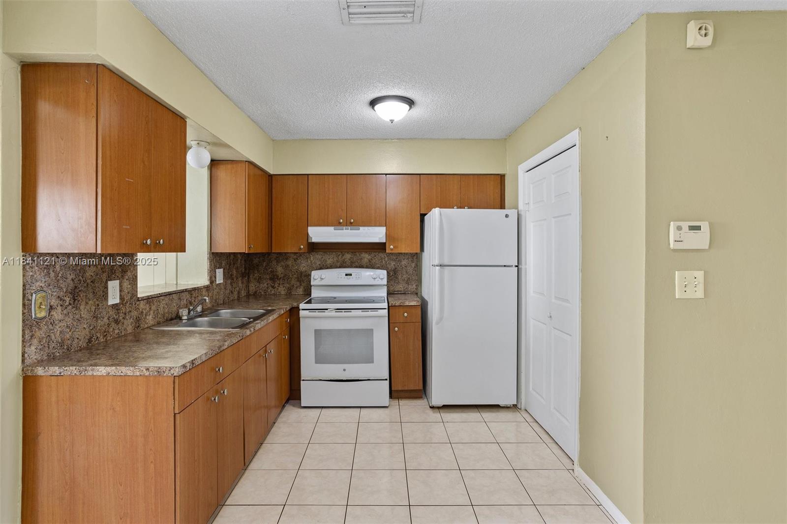 SUNSHINE VILLAS - Residential Income