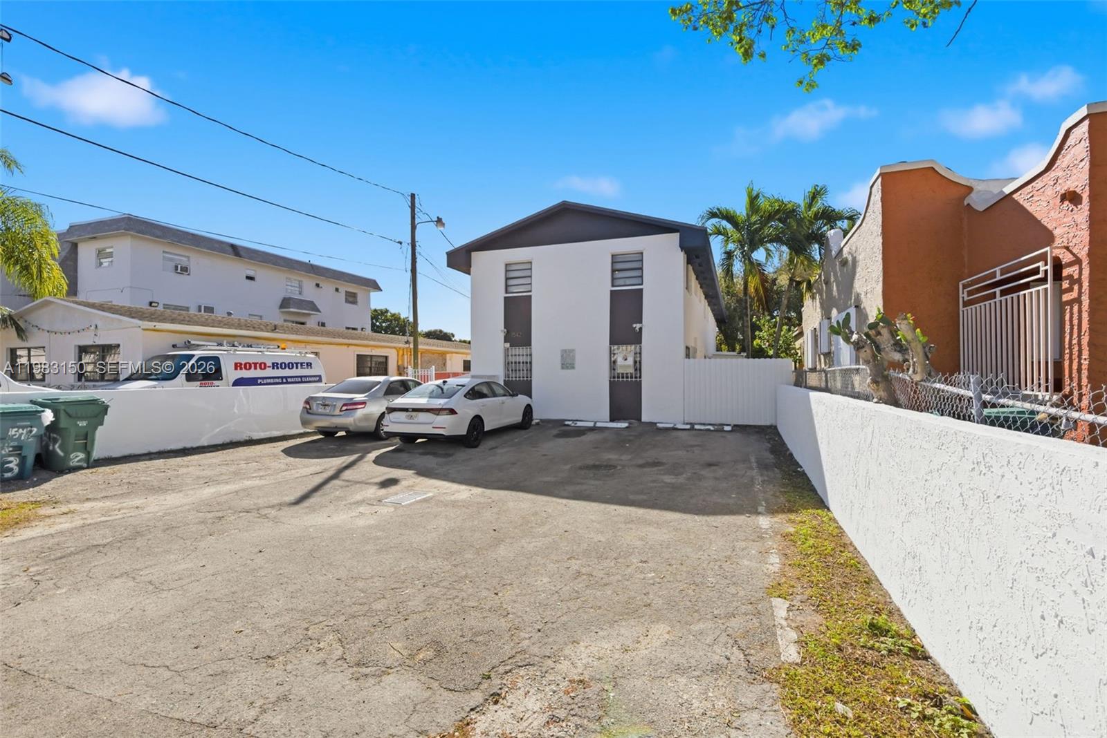 BEVERLY HEIGHTS - Residential Income