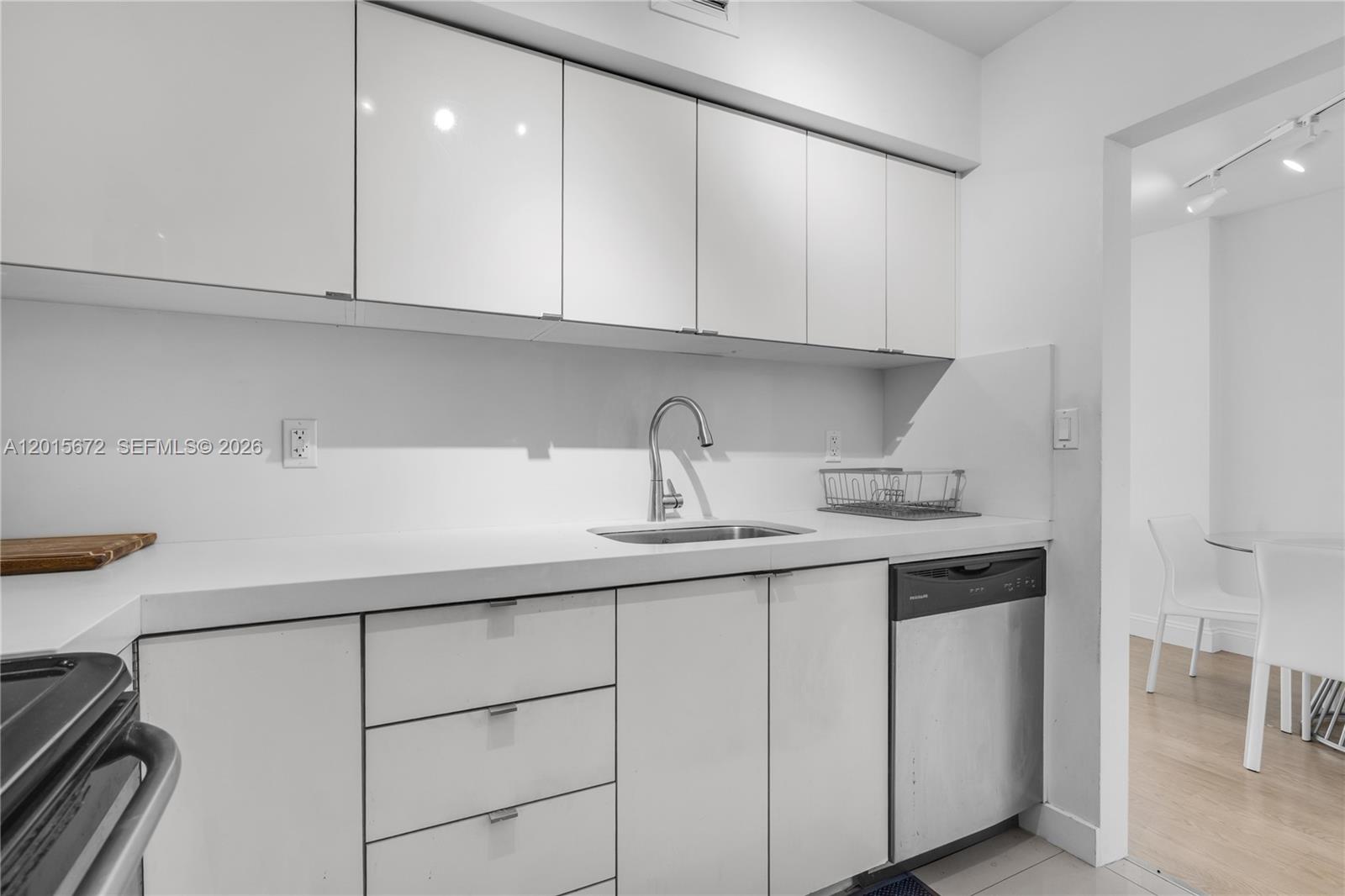 MIRADOR 1200 CONDO - Residential