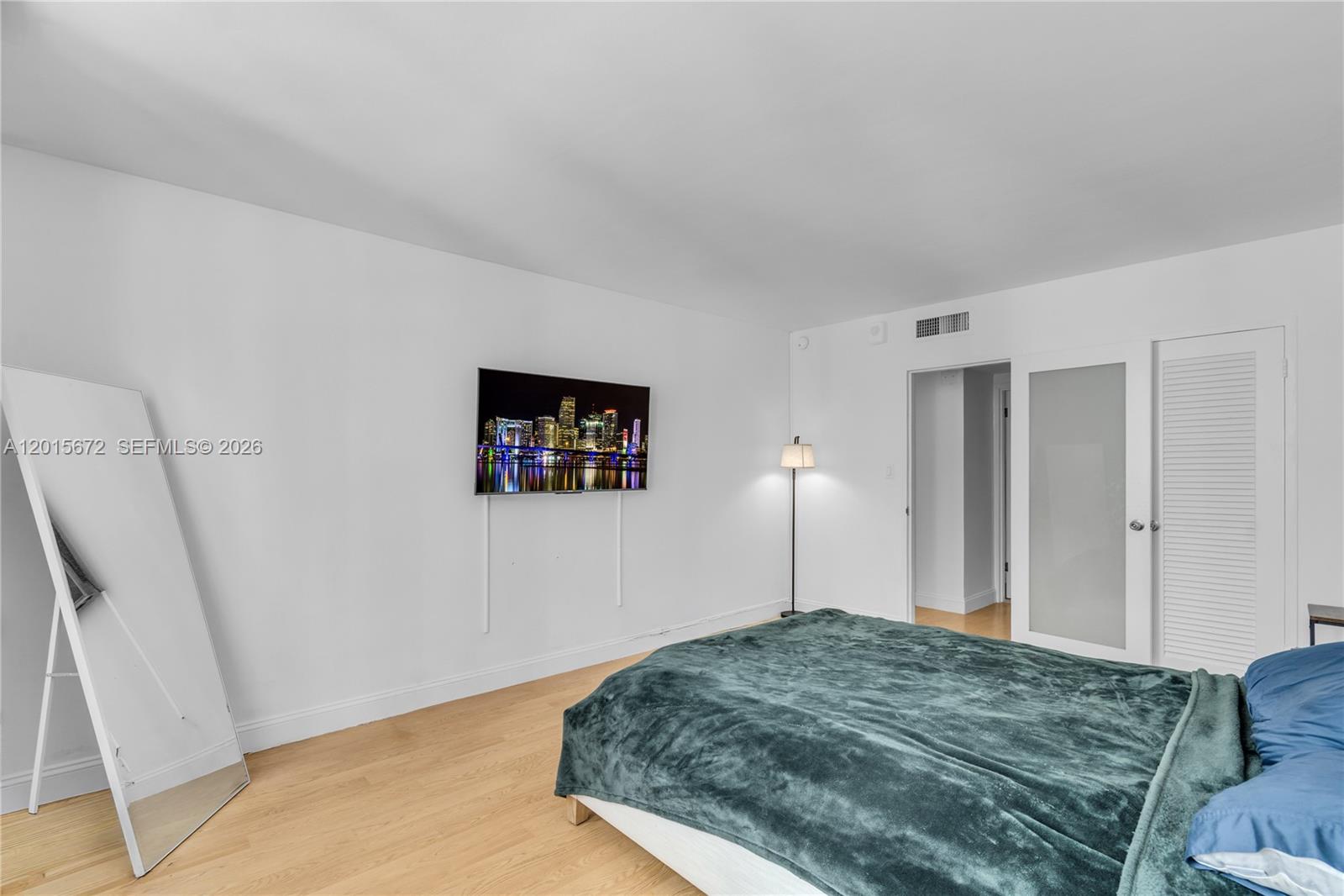 MIRADOR 1200 CONDO - Residential