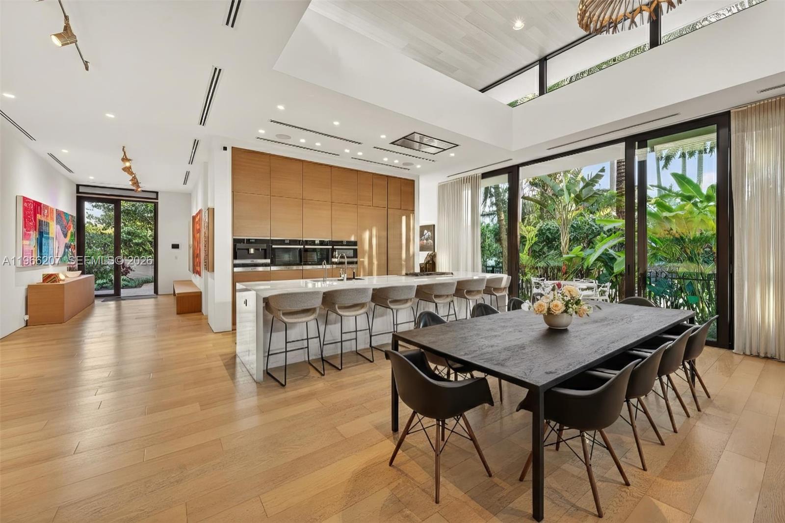 SUNSET ISLANDS-ISLAND NO - Residential