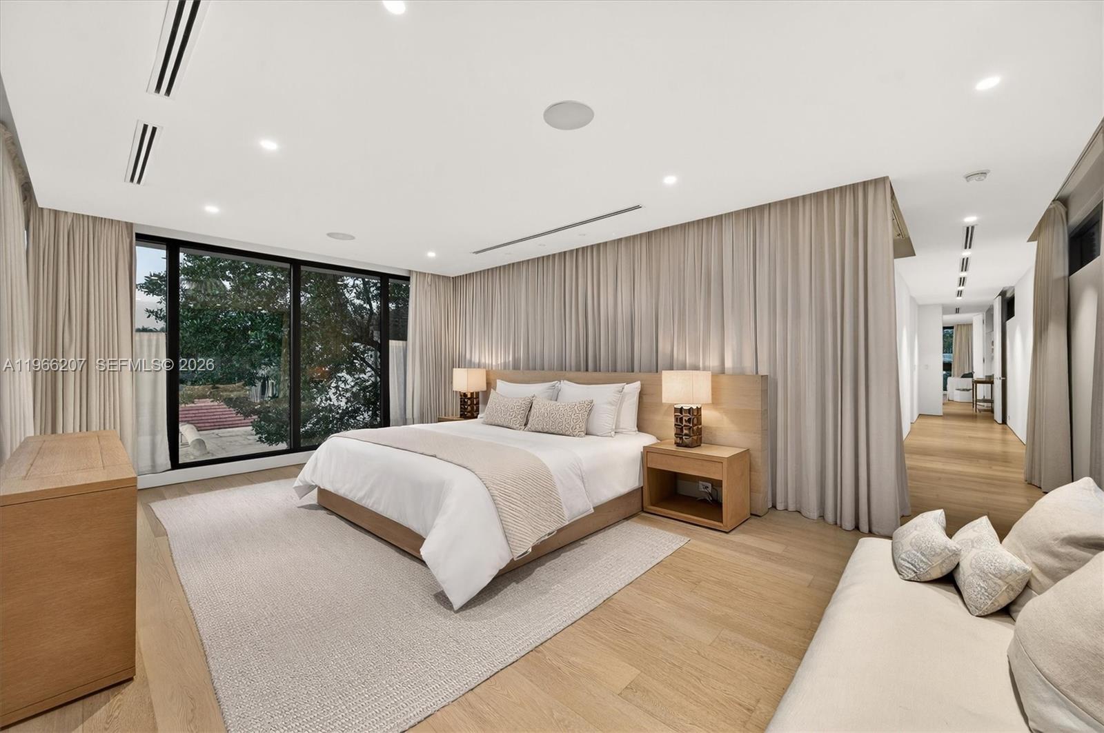 SUNSET ISLANDS-ISLAND NO - Residential