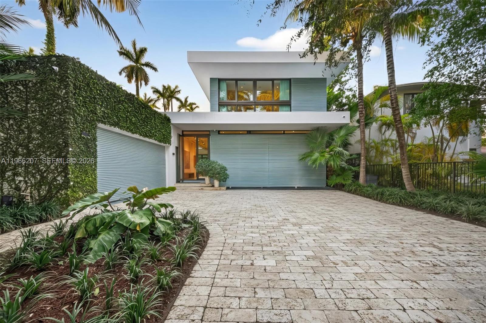 SUNSET ISLANDS-ISLAND NO - Residential