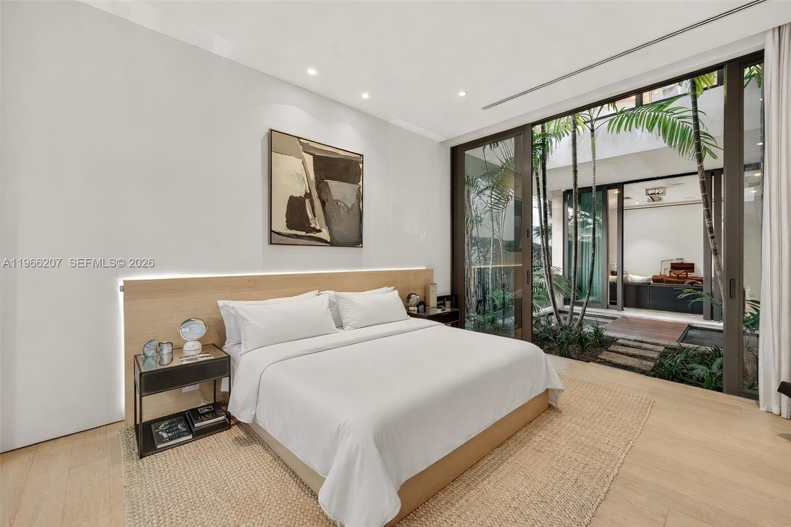 SUNSET ISLANDS-ISLAND NO - Residential