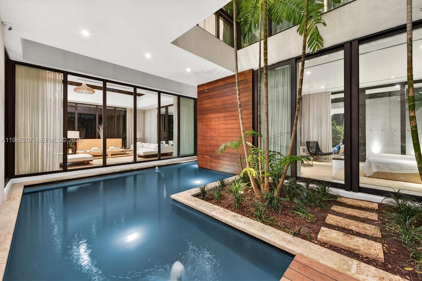 SUNSET ISLANDS-ISLAND NO - Residential