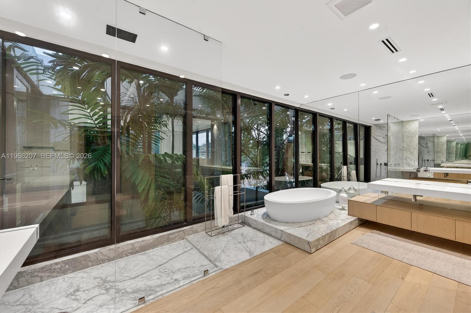 SUNSET ISLANDS-ISLAND NO - Residential