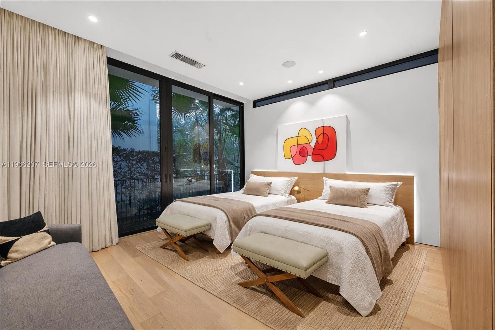 SUNSET ISLANDS-ISLAND NO - Residential