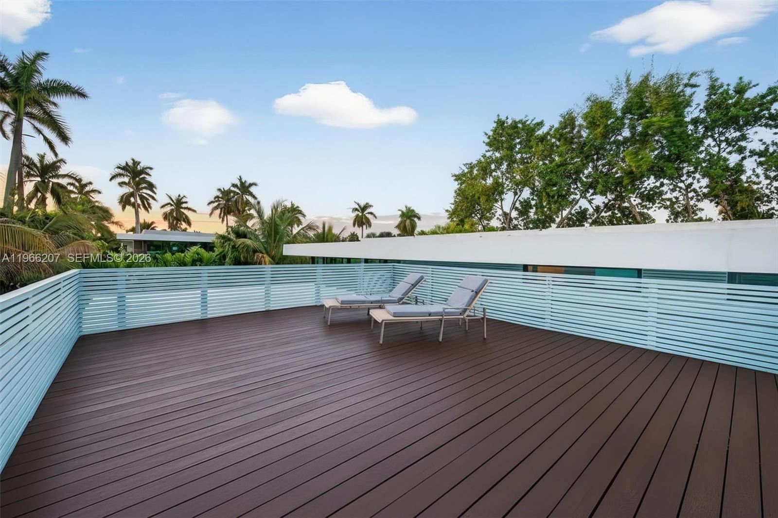 SUNSET ISLANDS-ISLAND NO - Residential