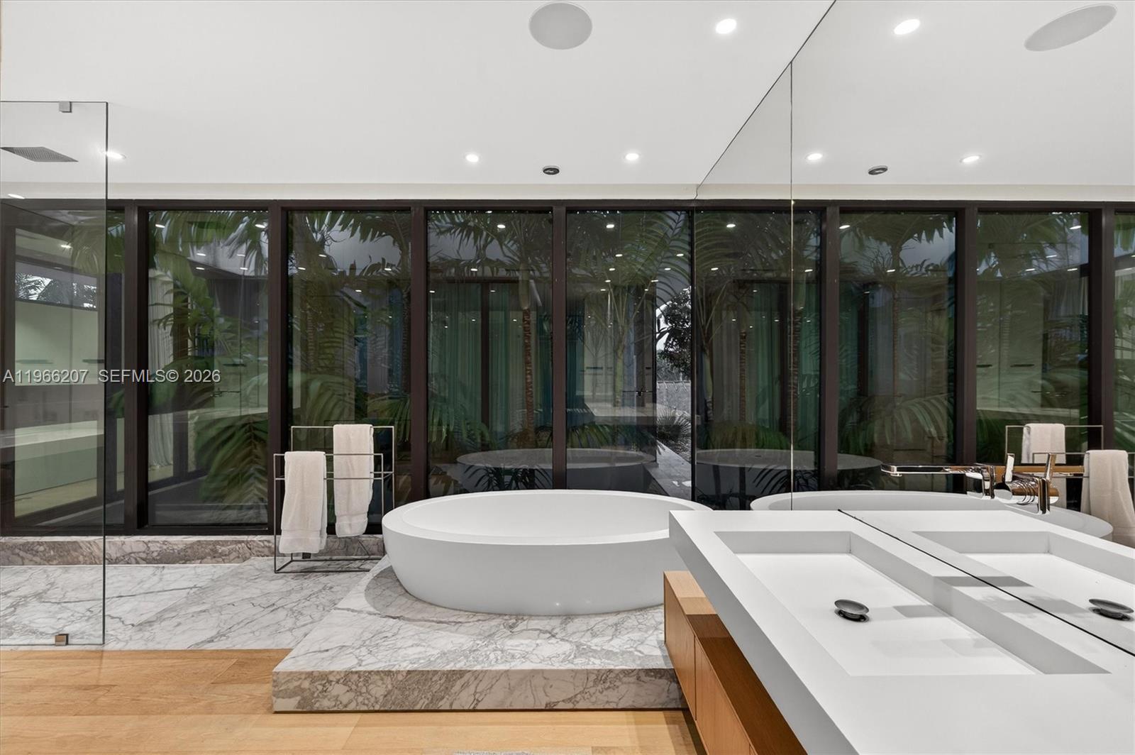 SUNSET ISLANDS-ISLAND NO - Residential