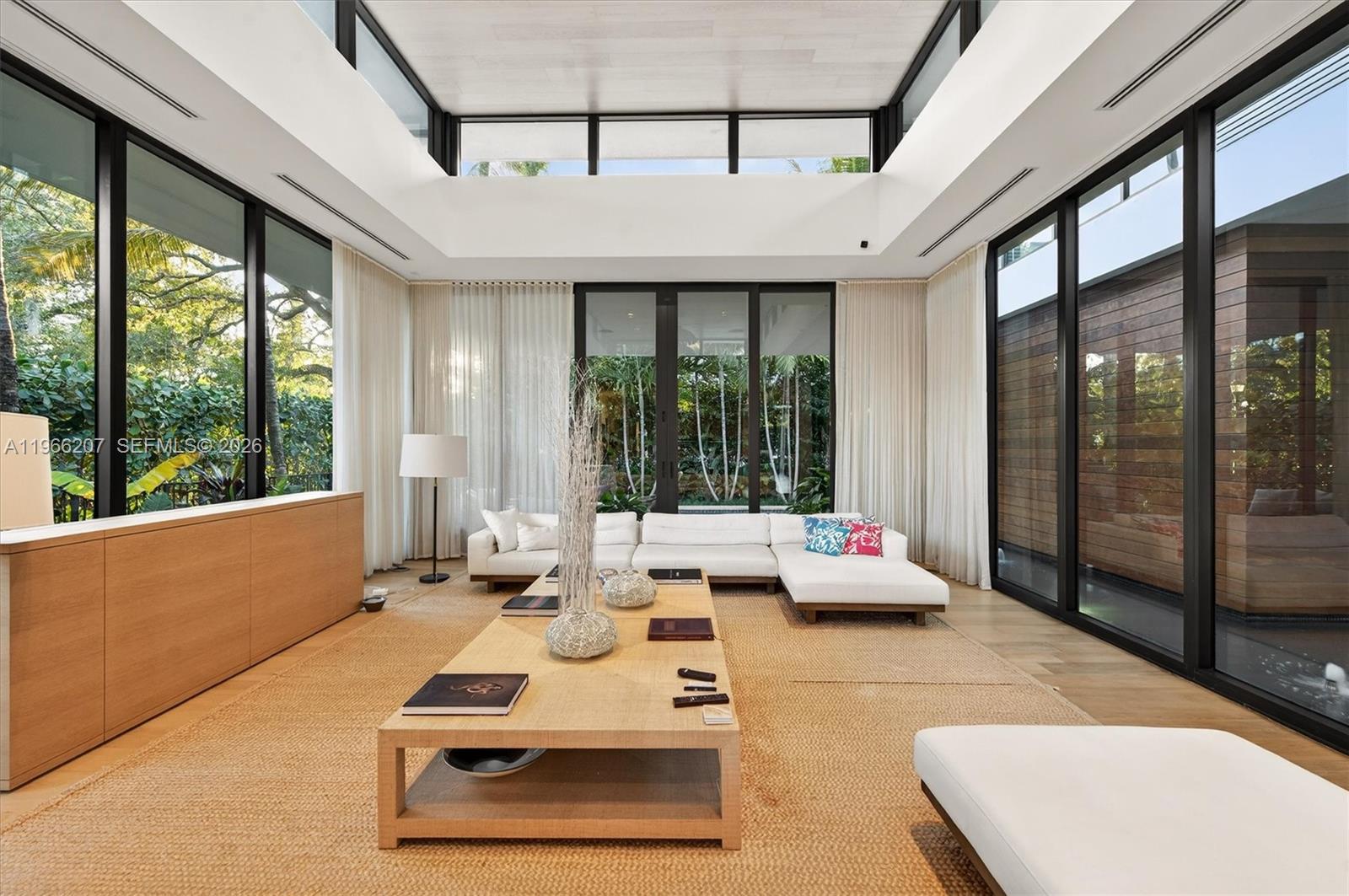 SUNSET ISLANDS-ISLAND NO - Residential