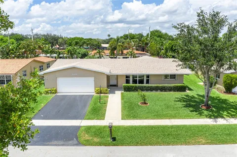 11431 NW 23rd St, Pembroke Pines, FL 33026 - MLS#: A11792251