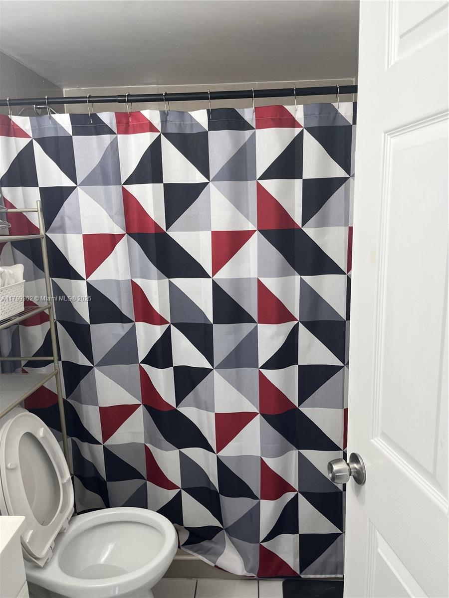 FONTAINEBLEAU GARDENS CON - Residential