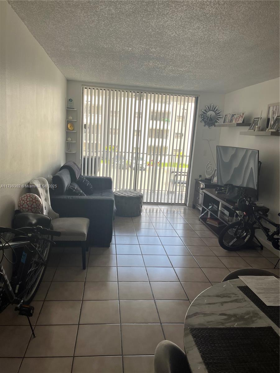 8145 NW 7th St 211