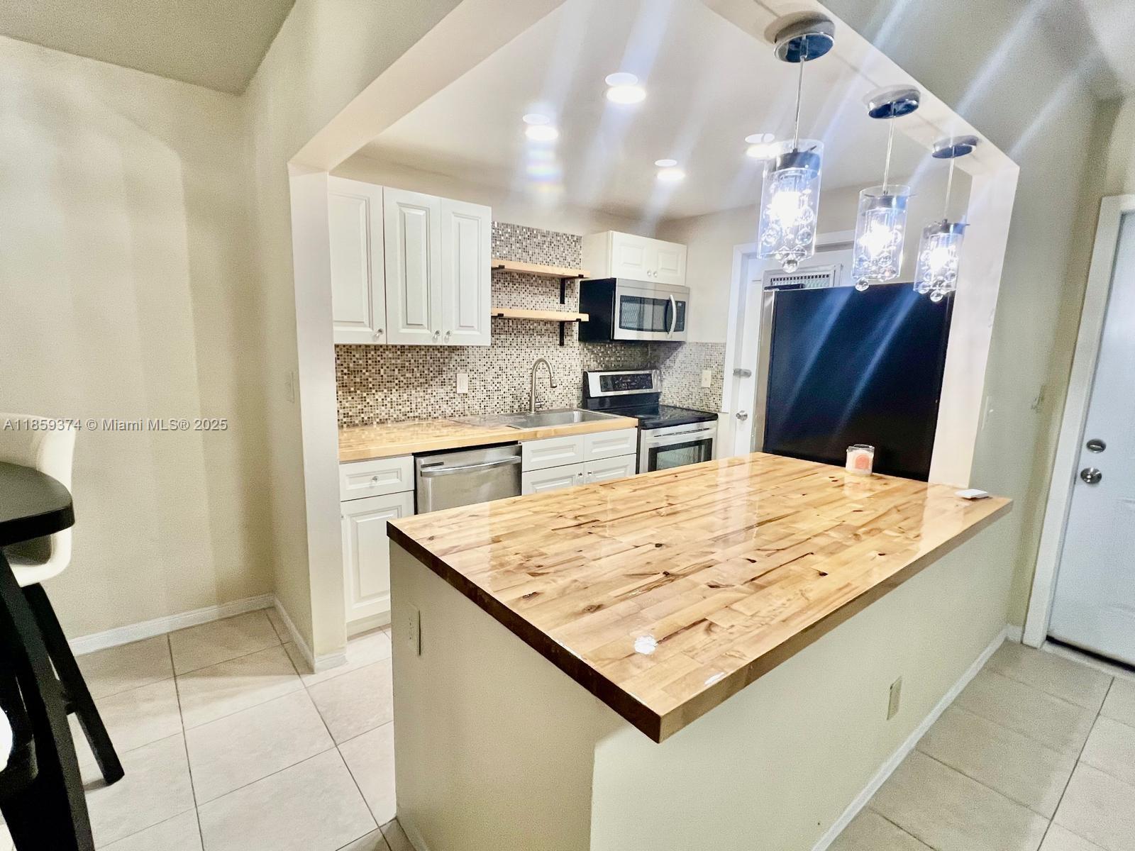 EDGEWOOD GREENS CONDO - Residential