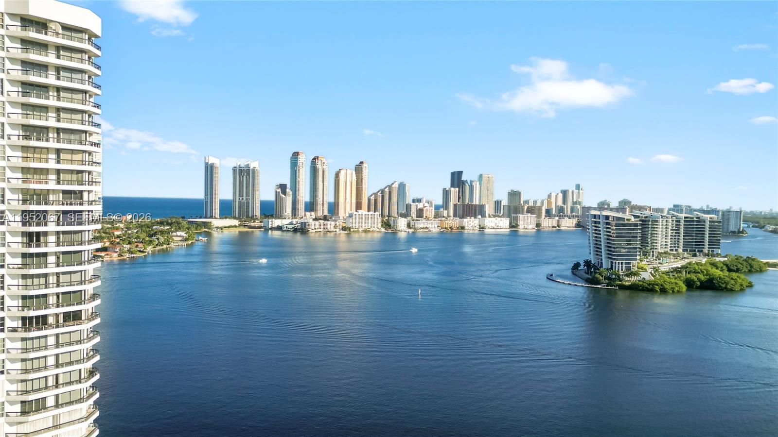 MYSTIC POINTE TOWER 400 C - Residential