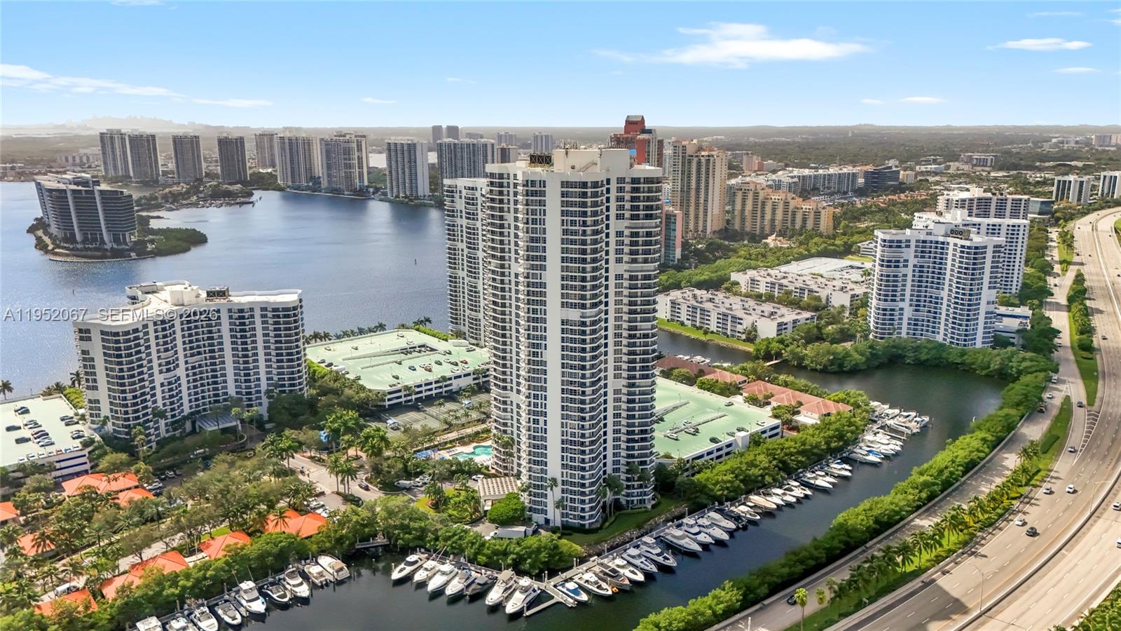 MYSTIC POINTE TOWER 400 C - Residential
