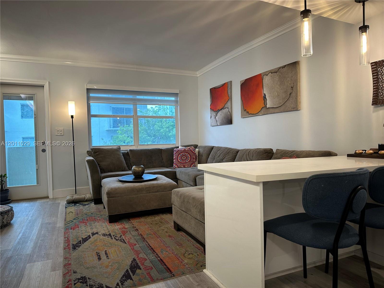 APOLLO CONDO - Residential