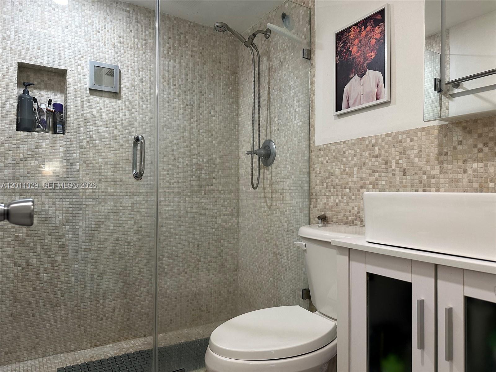 APOLLO CONDO - Residential