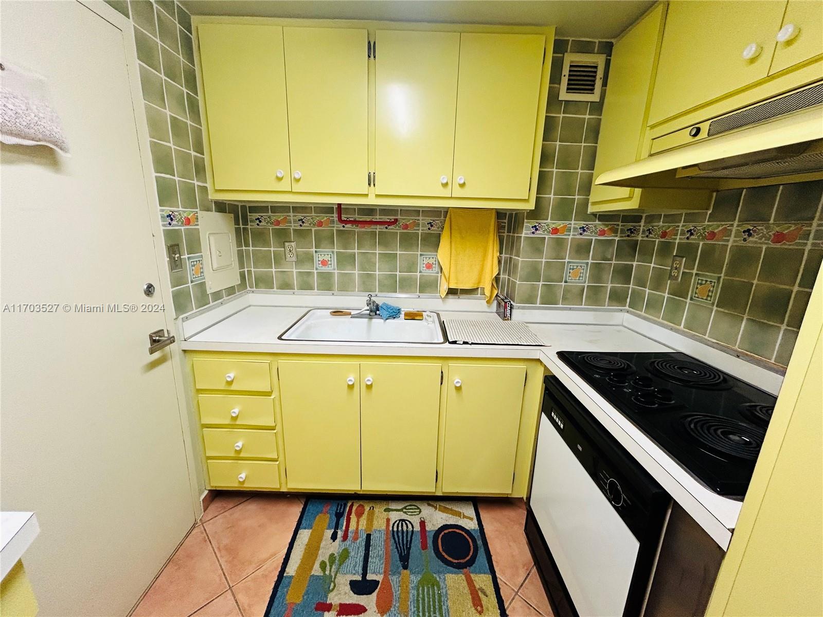 BAY PARK TOWERS CONDO - Residential