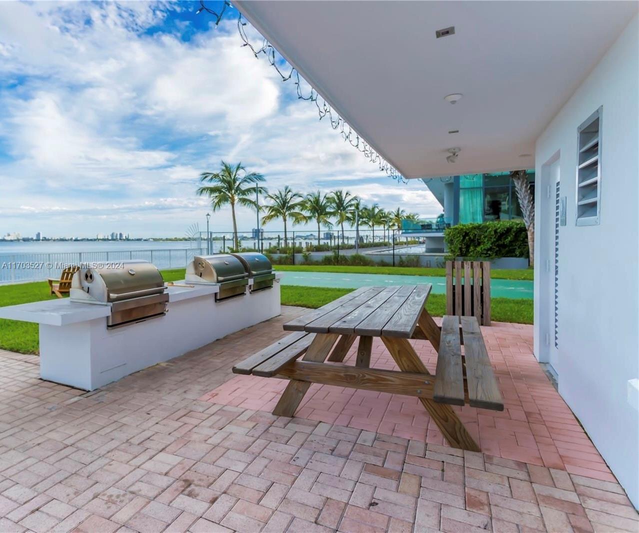 BAY PARK TOWERS CONDO - Residential