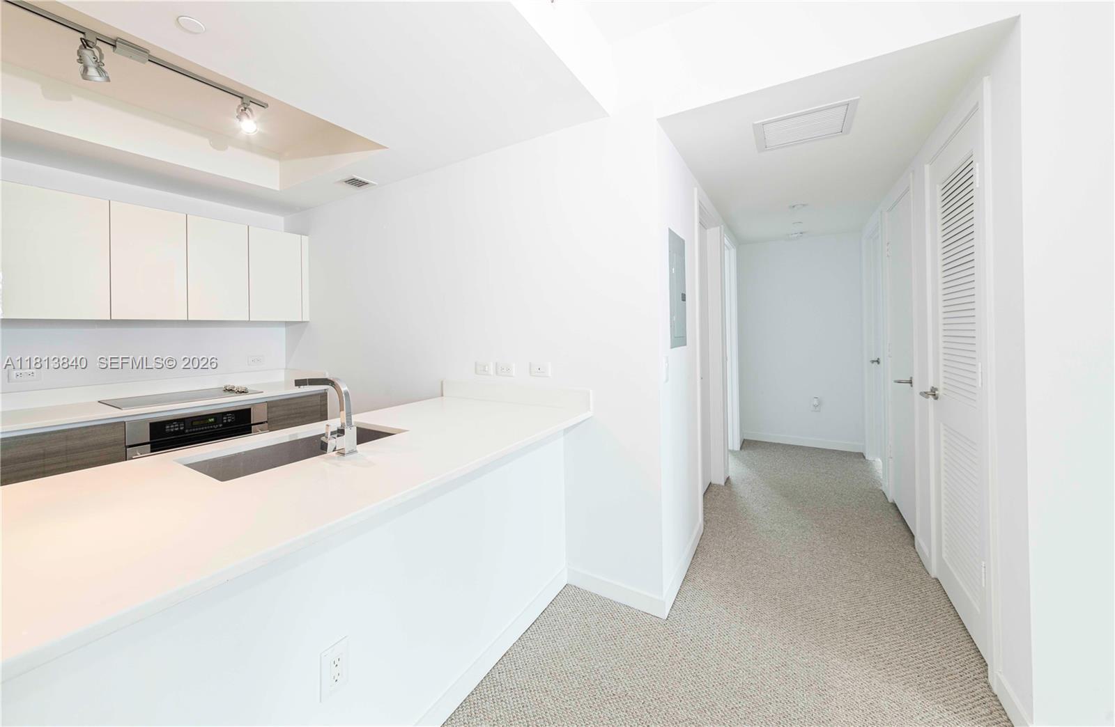 1100 MILLECENTO RESIDENCE - Residential