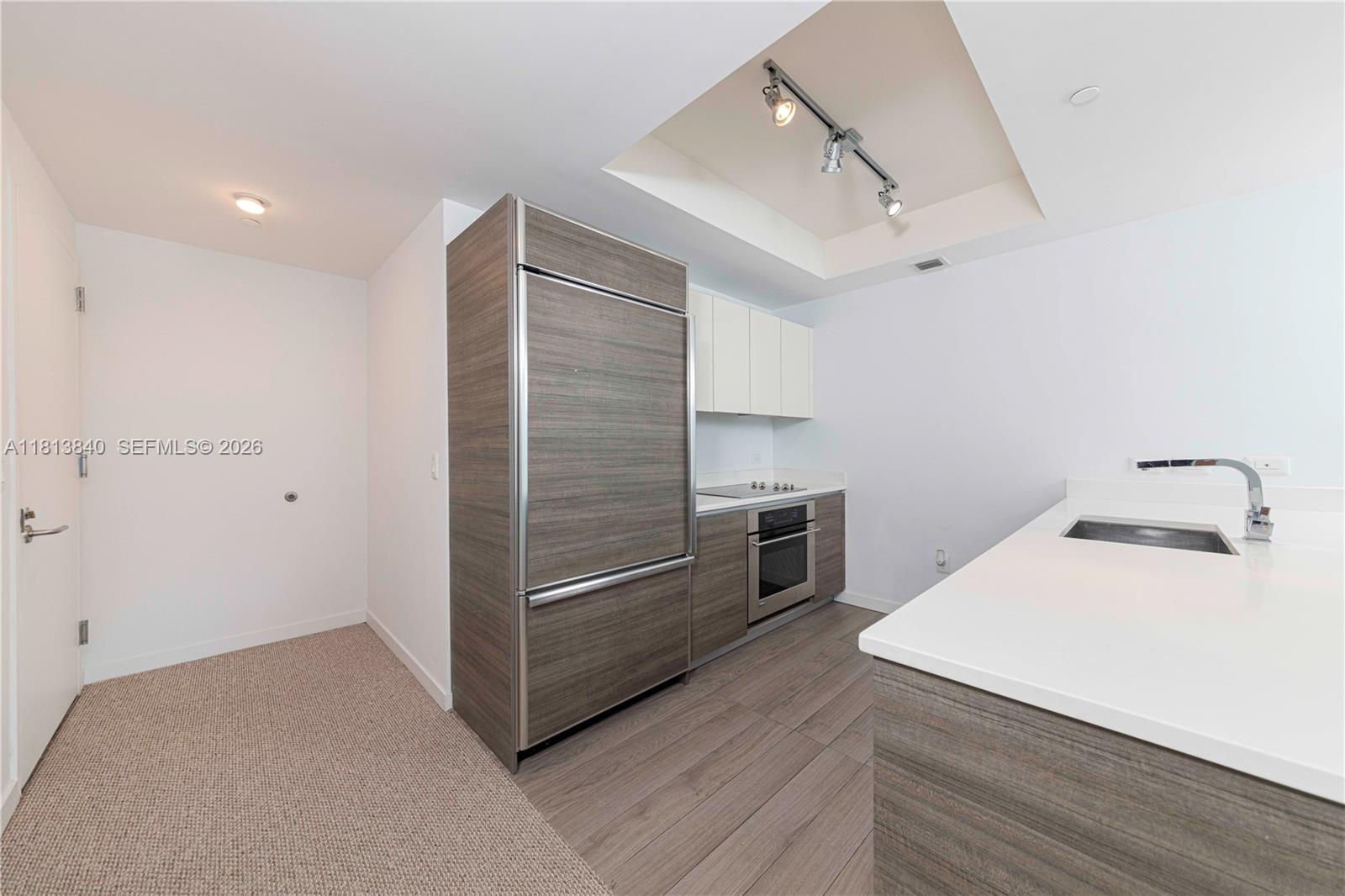 1100 MILLECENTO RESIDENCE - Residential