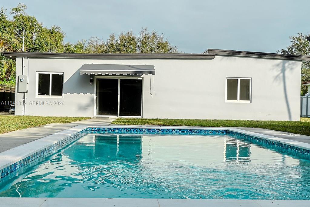 COUNTRY CLUB ESTATES SEC - Residential