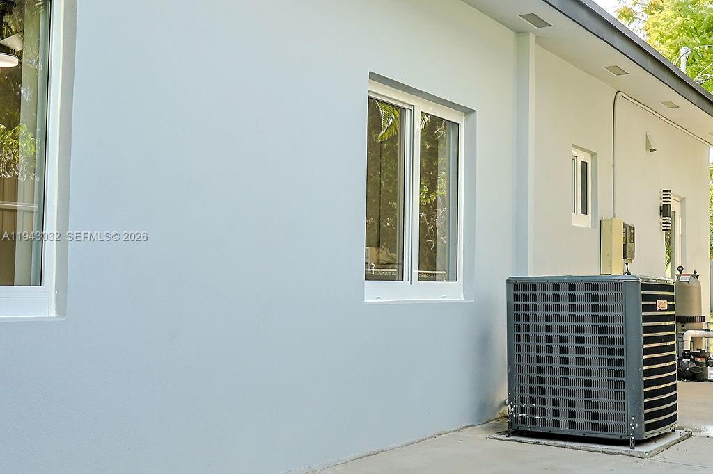 COUNTRY CLUB ESTATES SEC - Residential