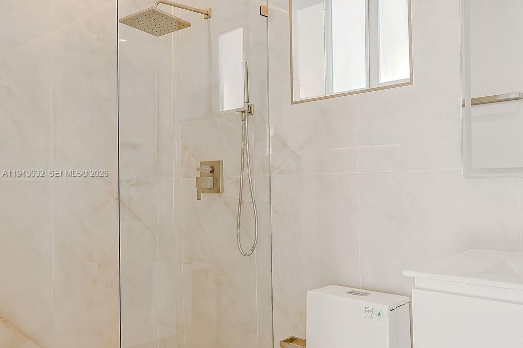 COUNTRY CLUB ESTATES SEC - Residential