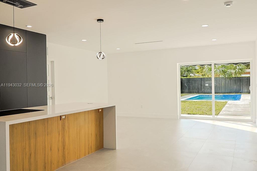 COUNTRY CLUB ESTATES SEC - Residential