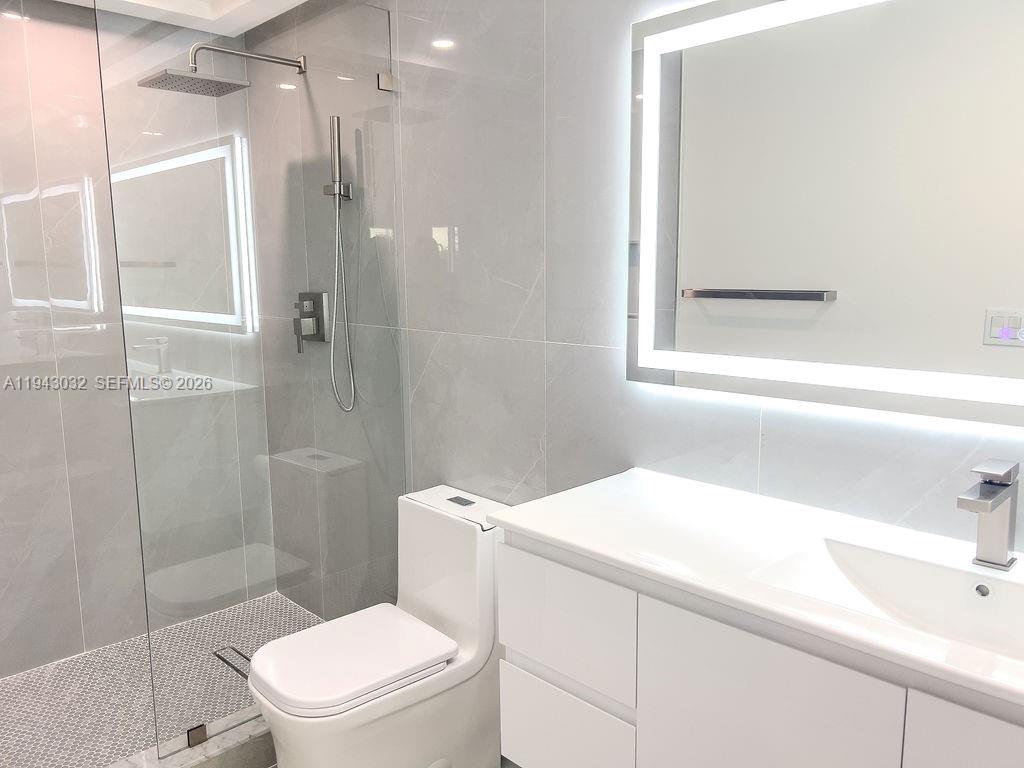 COUNTRY CLUB ESTATES SEC - Residential