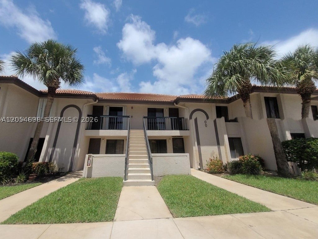 Photo of 400 Club Cir #202, Boca Raton, FL 33487 (MLS # A12054696)