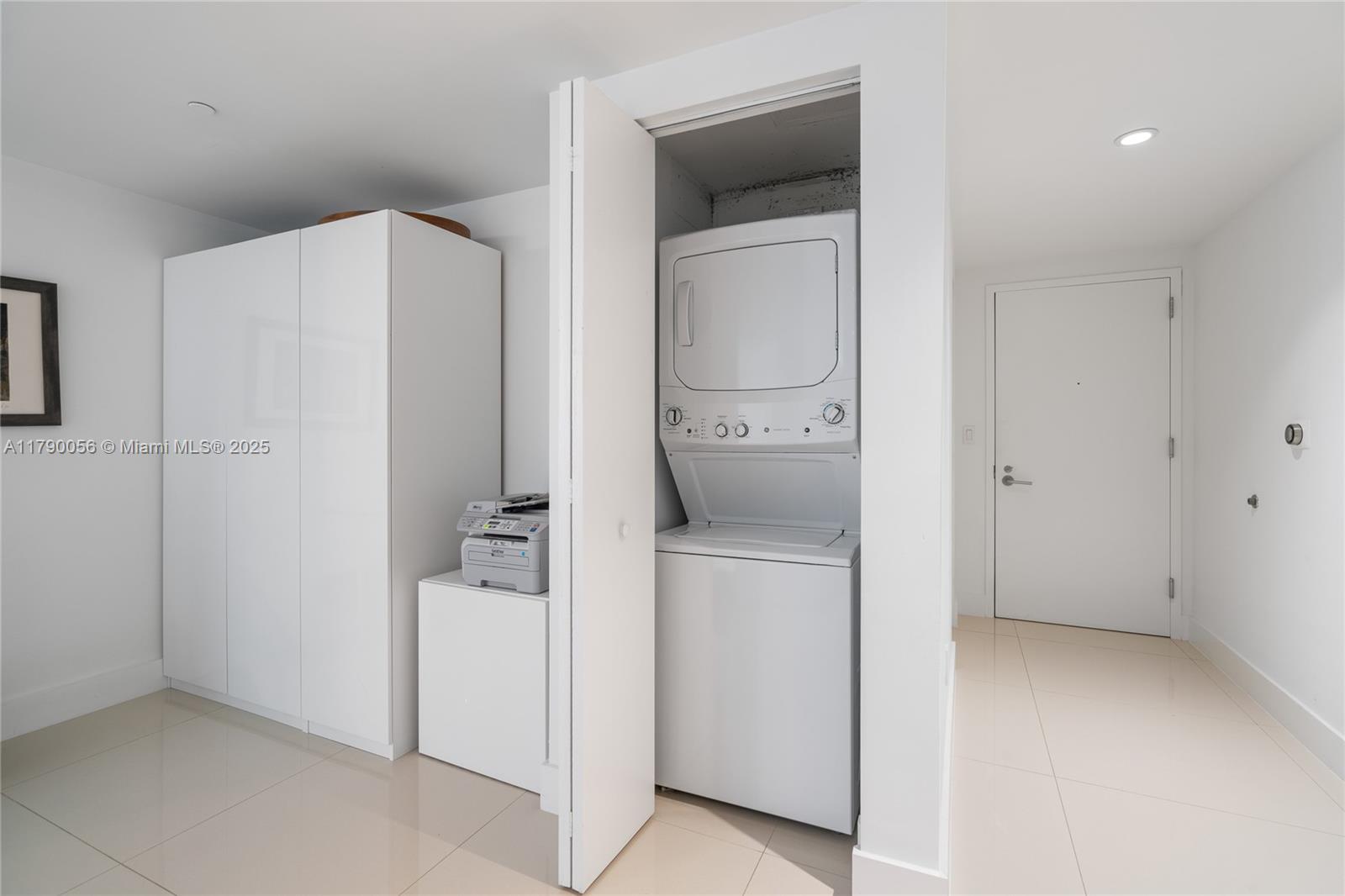 1300 S MIAMI AVENUE CONDO - Residential Lease