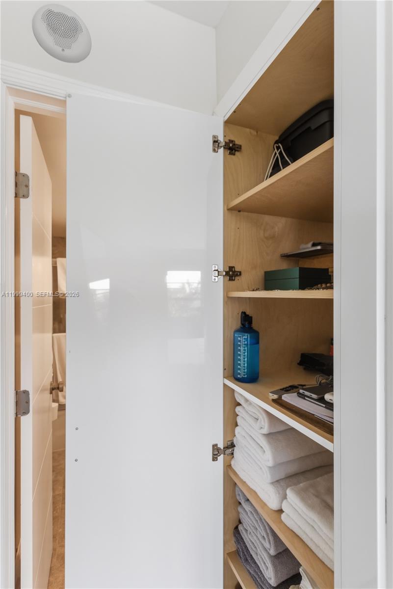 ESSEX TOWER CONDO - Residential