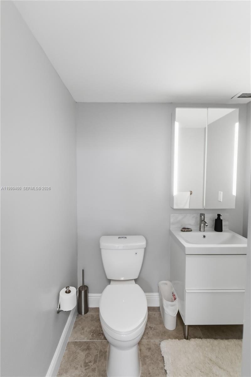 ESSEX TOWER CONDO - Residential