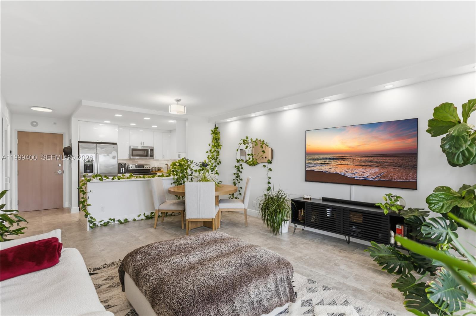 ESSEX TOWER CONDO - Residential
