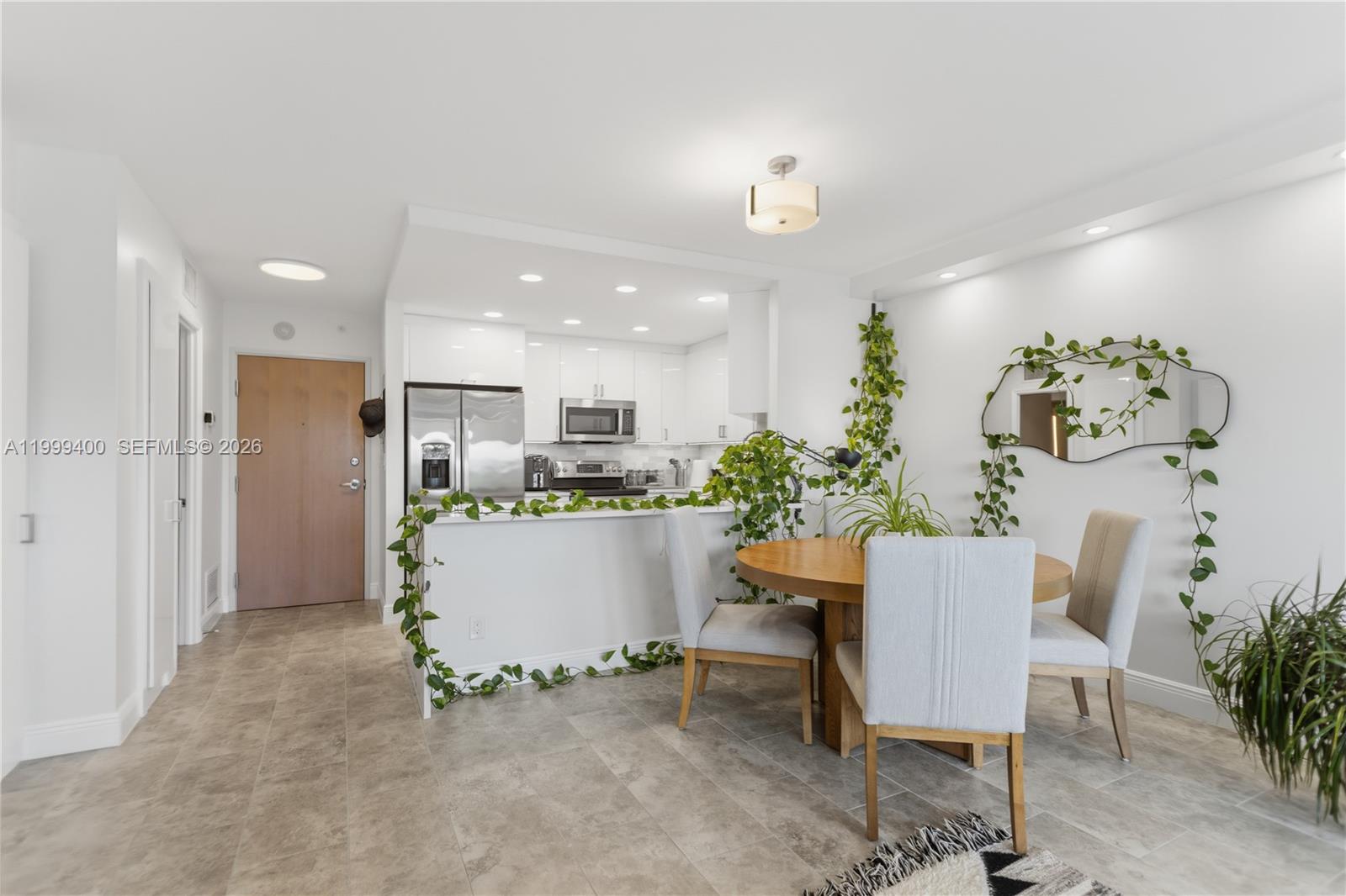 ESSEX TOWER CONDO - Residential